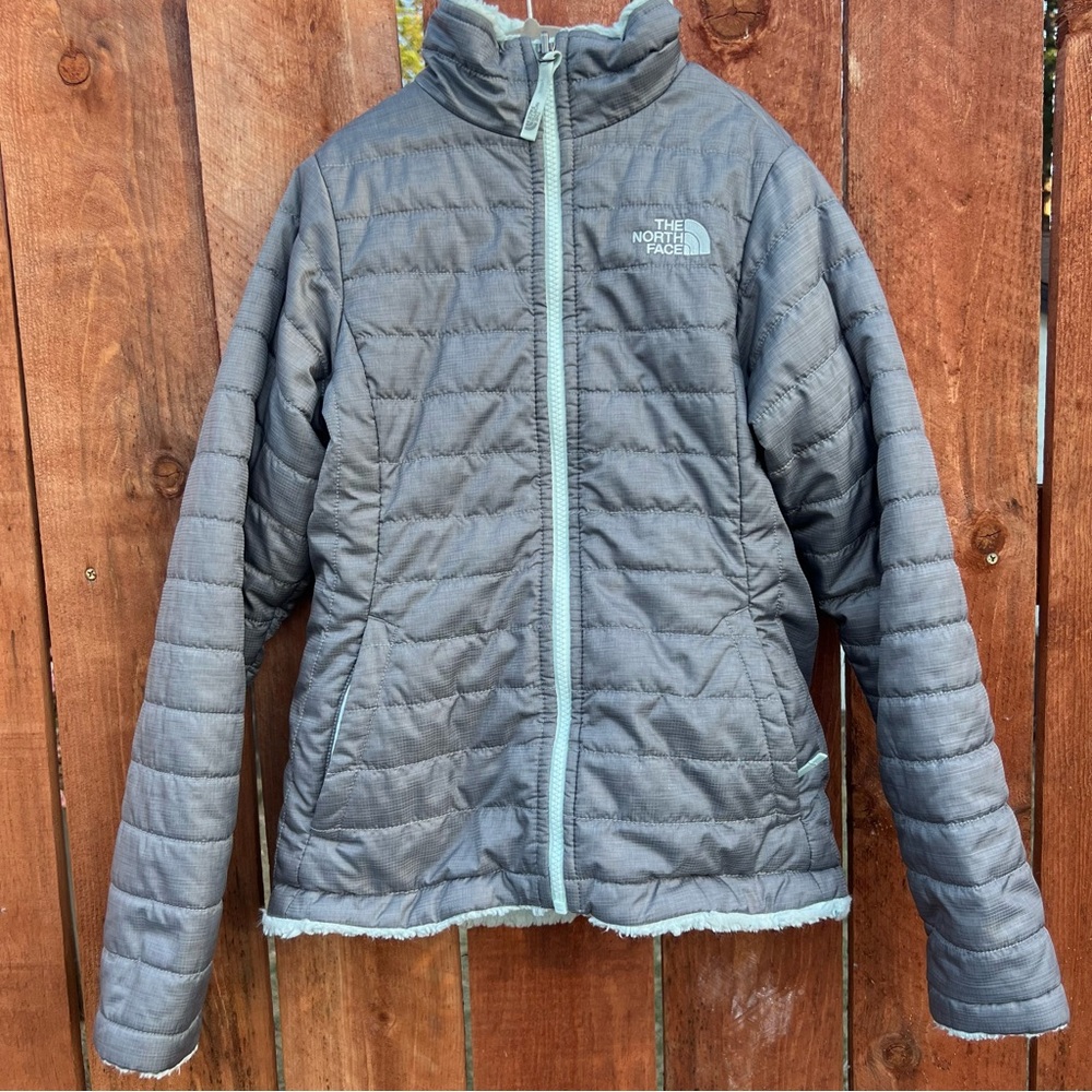 The North Face Reversible Gray Puffer Jacket for Ultimate Warmth